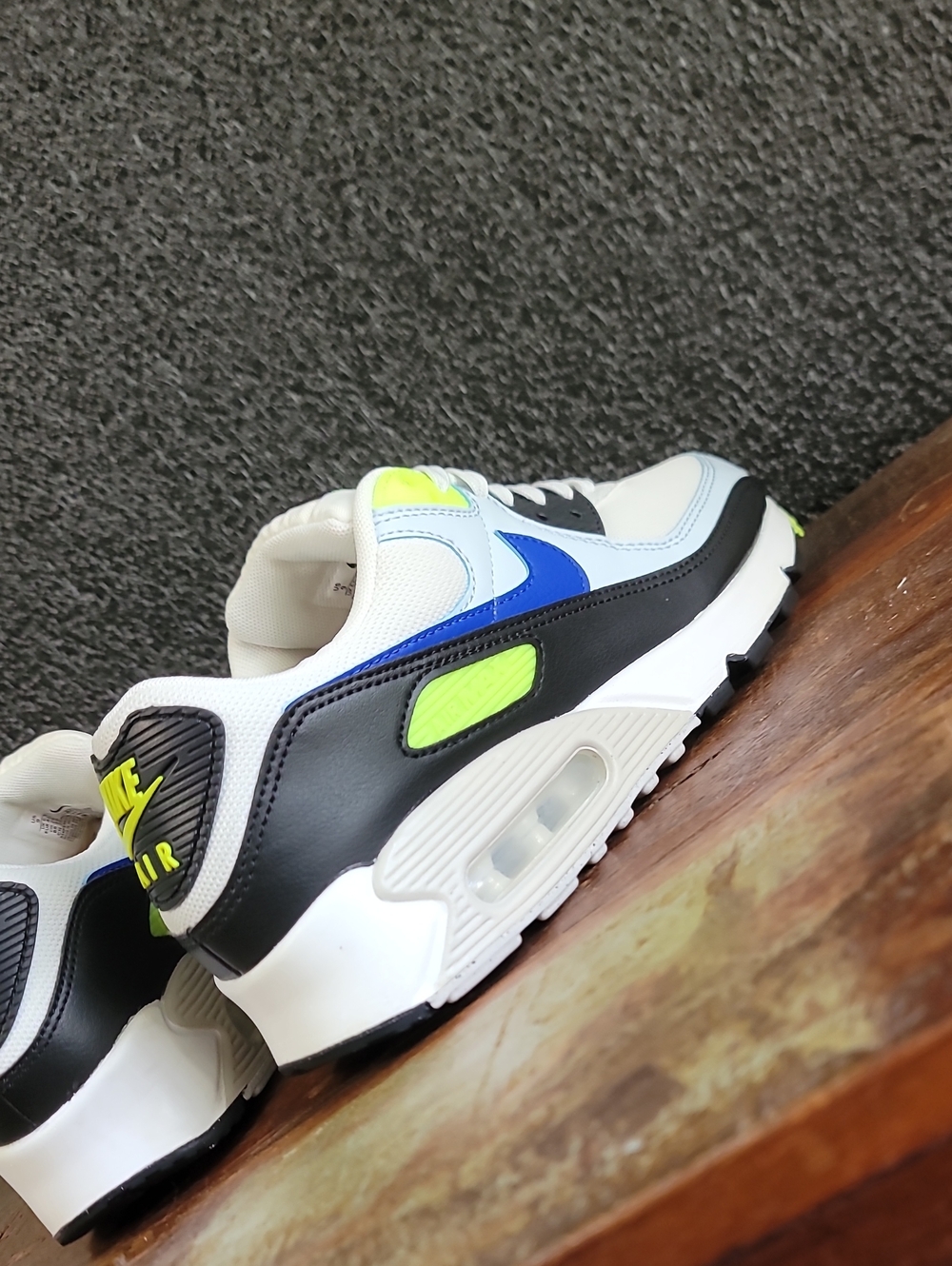 ๐ฅ Nike Air Max 90 ๐ฅ "White Blue Tint Volt" Wmns 9, Great Cond! Fast Shipping - Picture 10 of 12